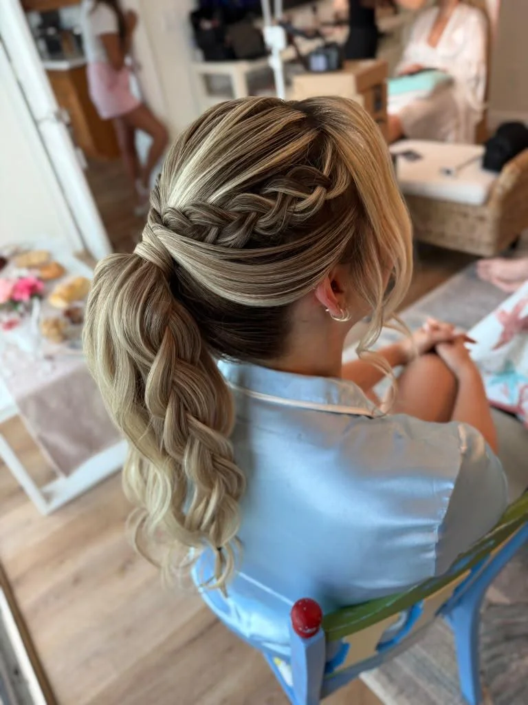 Hair styling by Miriã Cotrim
